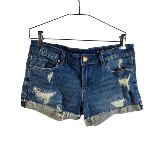 Blank NYC Women's The Fulton Dress Down Party Distressed Cuffed Shorts Size 26 - Picture 1 of 13